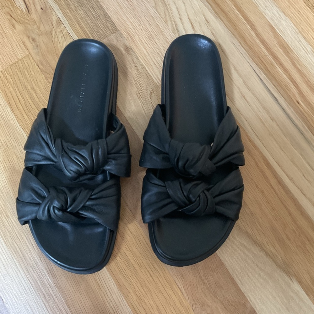 Dear Francis Tye Slide, Black 40